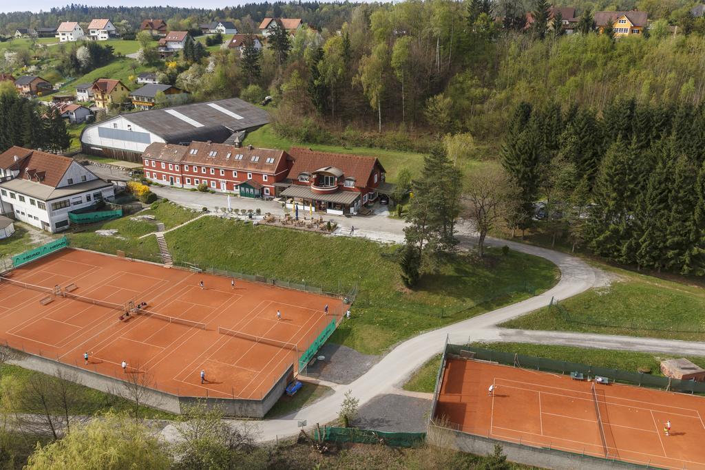 Hotel & Tennis Riederhof Mantscha Exterior foto